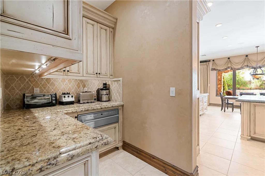 11 Olympia Hills, Las Vegas, NV 89141