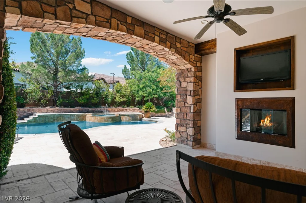 11 Olympia Hills, Las Vegas, NV 89141