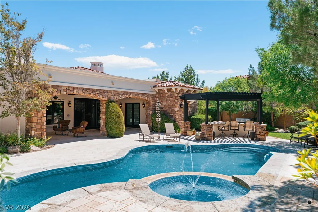 11 Olympia Hills, Las Vegas, NV 89141
