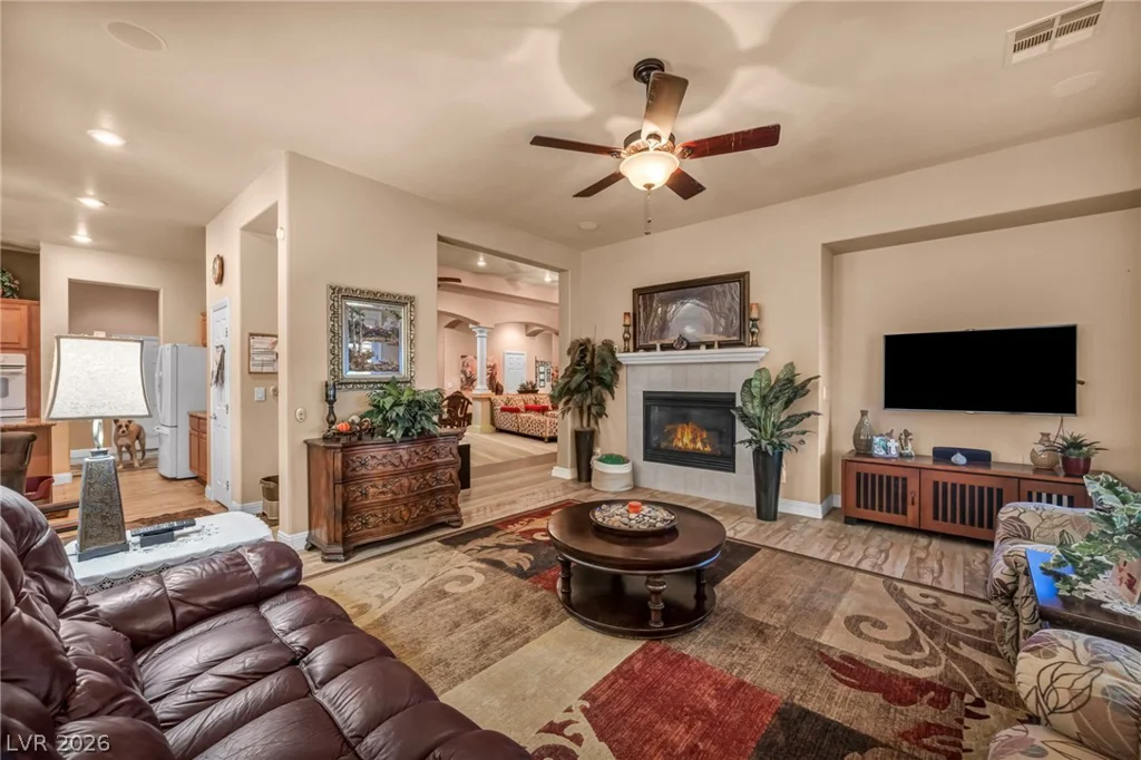 10372 Hawks Wing, Las Vegas, NV 89178