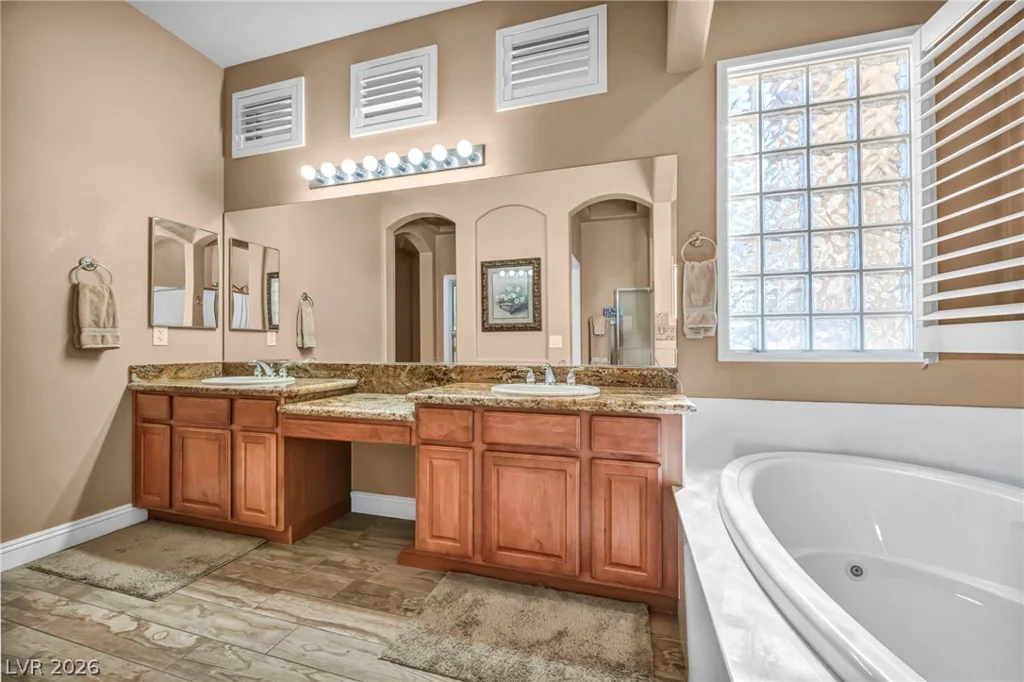 10372 Hawks Wing, Las Vegas, NV 89178