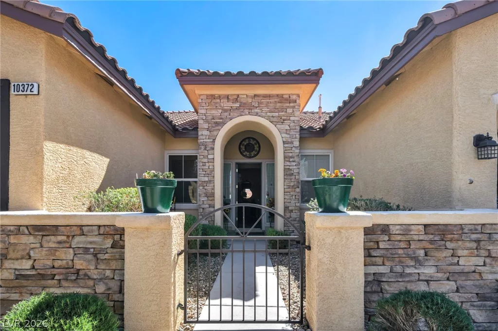 10372 Hawks Wing, Las Vegas, NV 89178