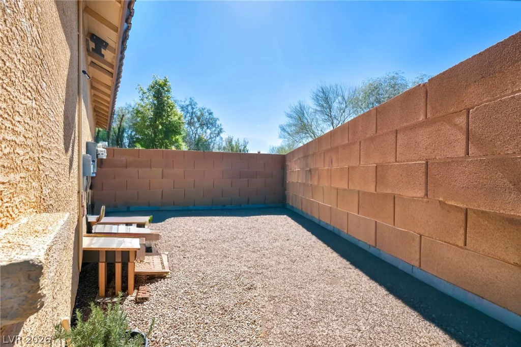 10372 Hawks Wing, Las Vegas, NV 89178