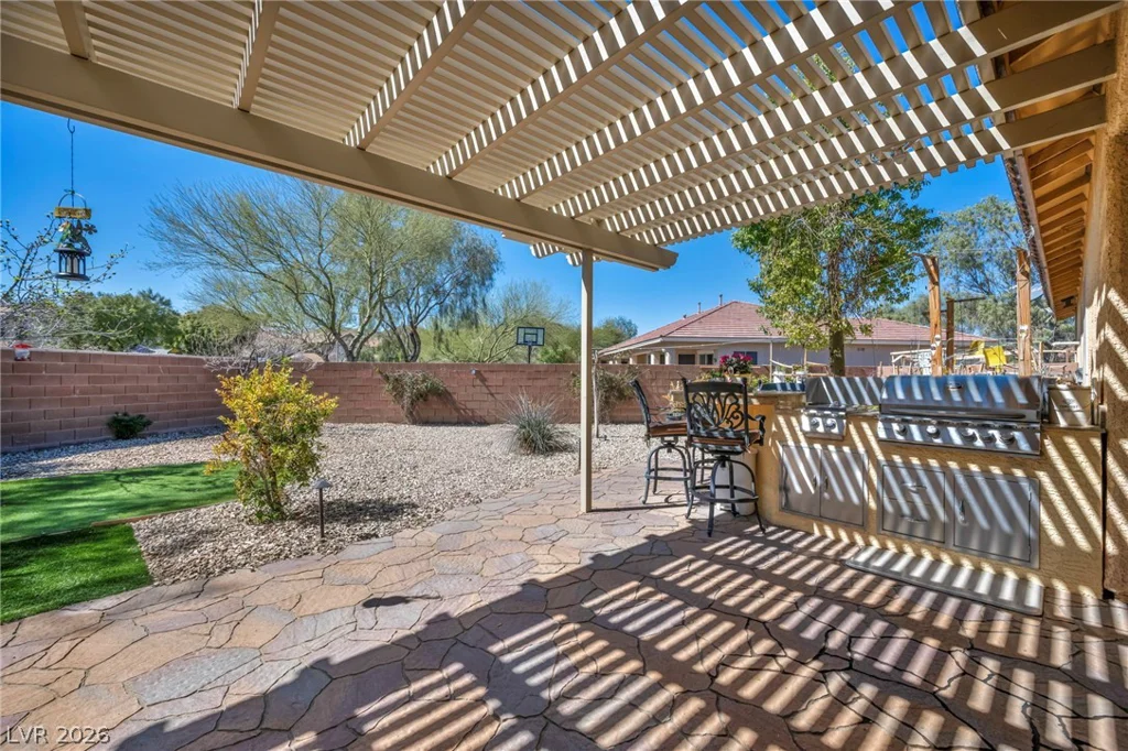 10372 Hawks Wing, Las Vegas, NV 89178