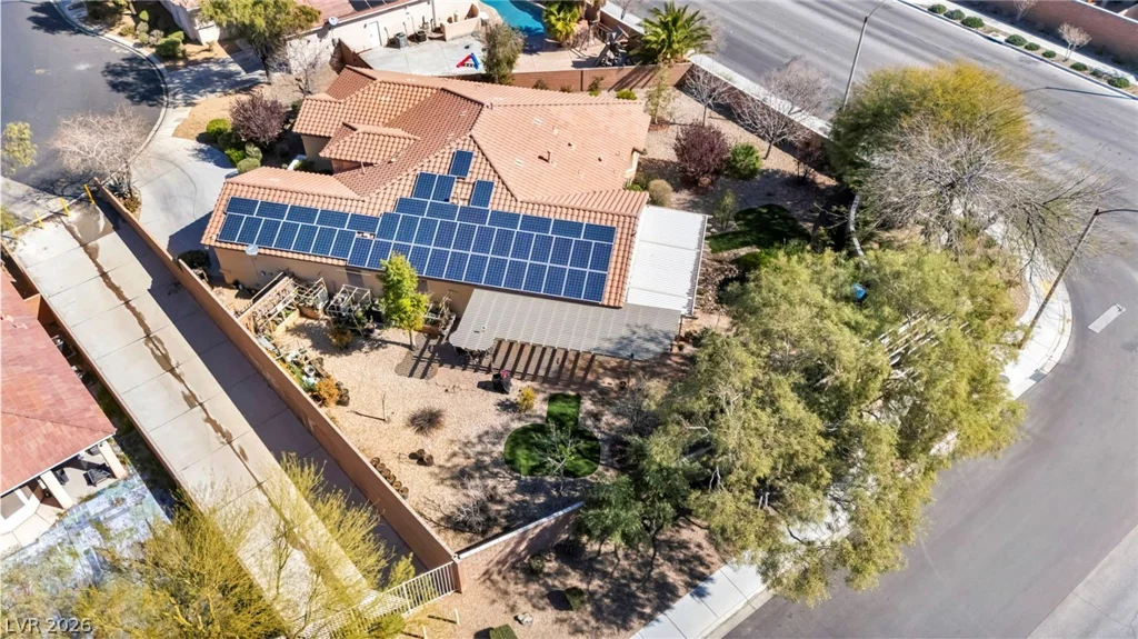 10372 Hawks Wing, Las Vegas, NV 89178