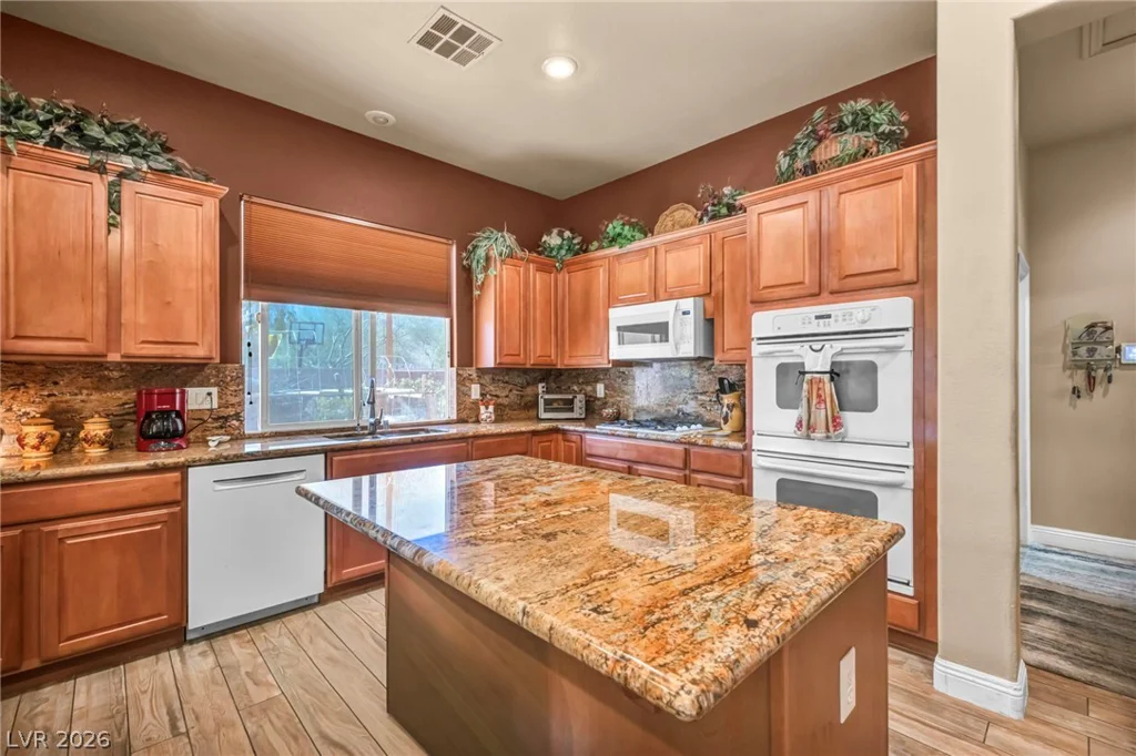 10372 Hawks Wing, Las Vegas, NV 89178