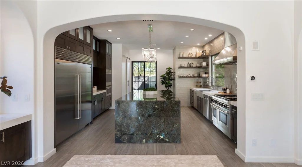 2747 Turtle Head Peak, Las Vegas, NV 89135