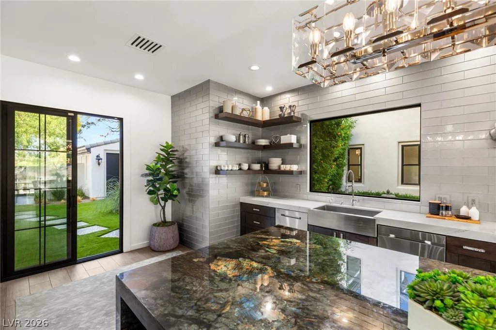 2747 Turtle Head Peak, Las Vegas, NV 89135
