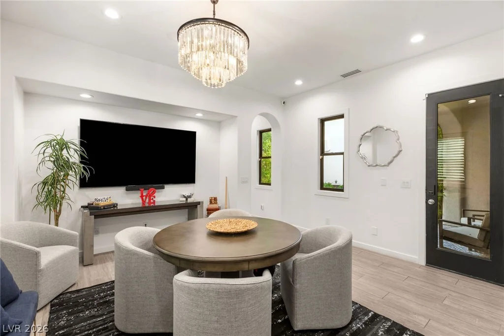 2747 Turtle Head Peak, Las Vegas, NV 89135
