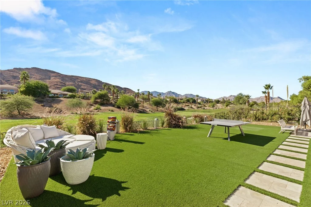 2747 Turtle Head Peak, Las Vegas, NV 89135