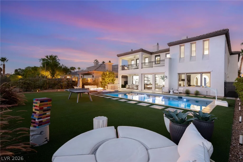 2747 Turtle Head Peak, Las Vegas, NV 89135