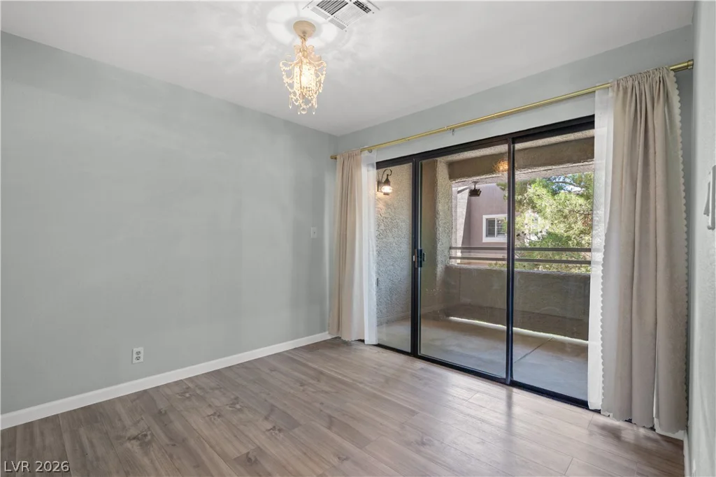 5066 Rainbow, Las Vegas, NV 89118