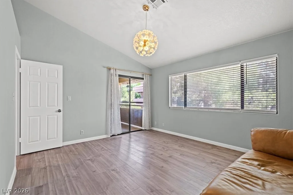 5066 Rainbow, Las Vegas, NV 89118
