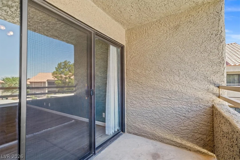 5066 Rainbow, Las Vegas, NV 89118