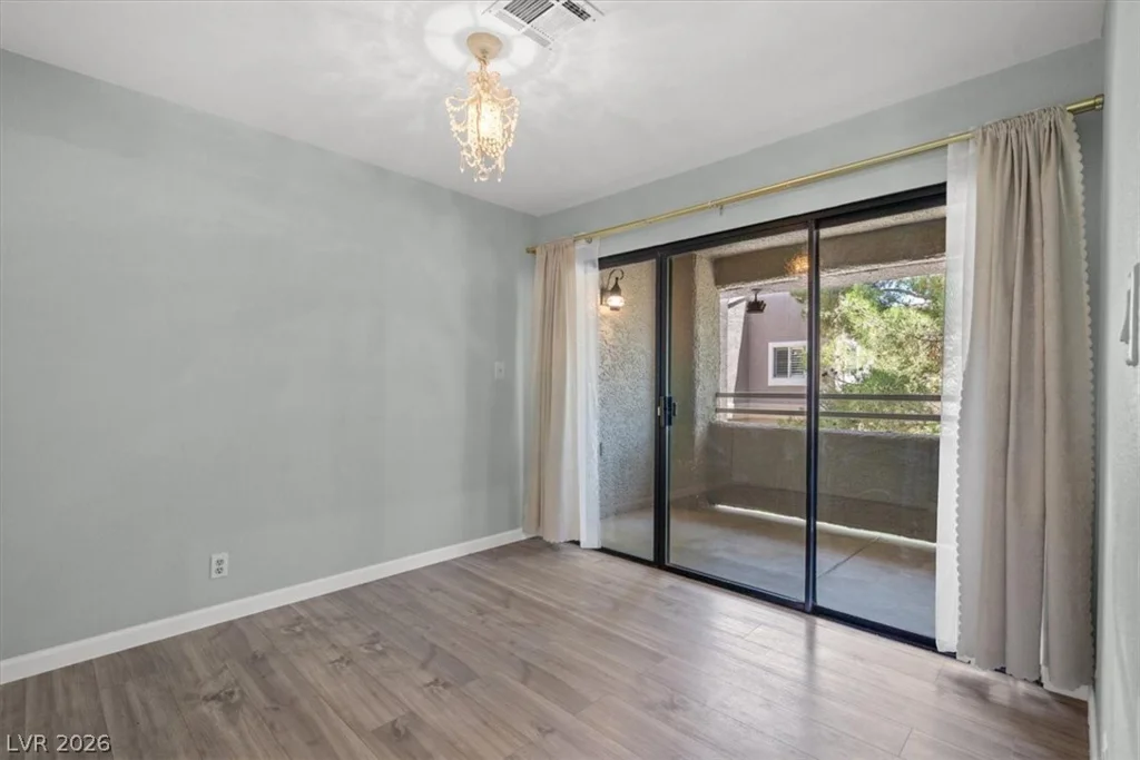 5066 Rainbow, Las Vegas, NV 89118