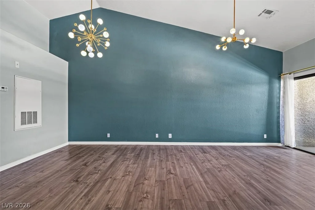 5066 Rainbow, Las Vegas, NV 89118