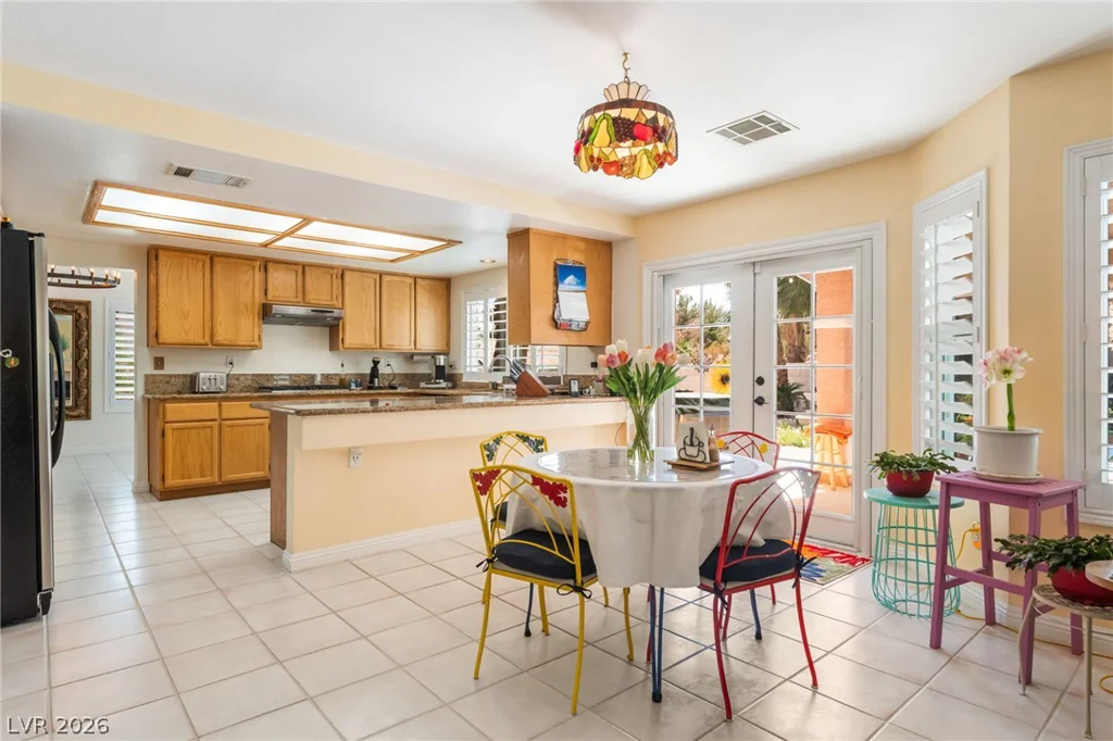 911 Nawkee, North Las Vegas, NV 89031