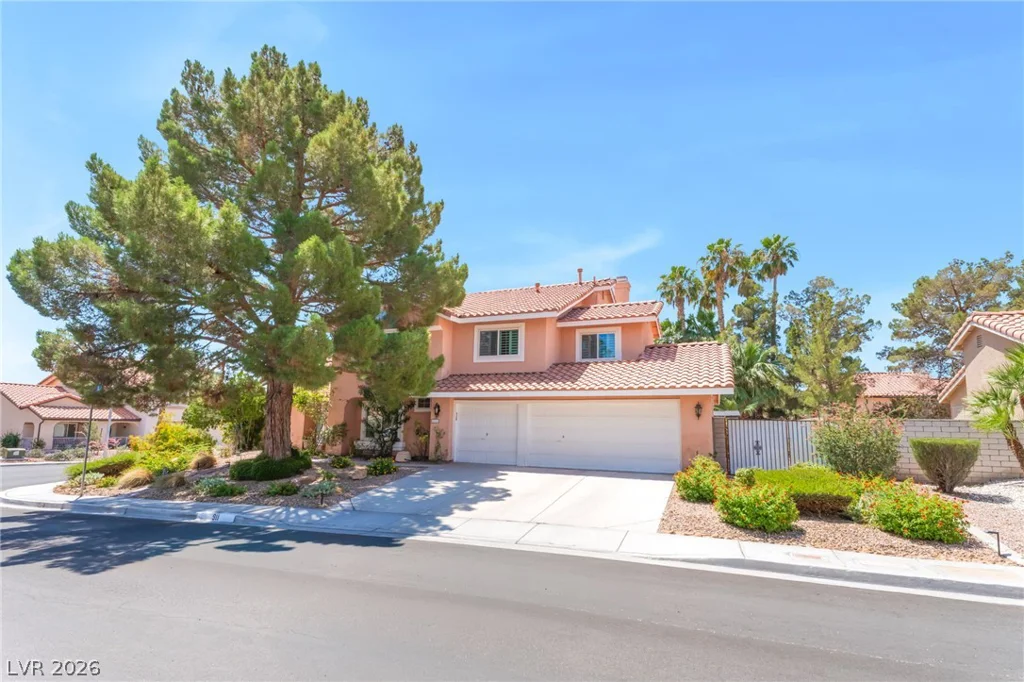 911 Nawkee, North Las Vegas, NV 89031