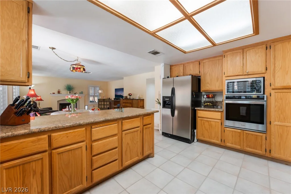 911 Nawkee, North Las Vegas, NV 89031