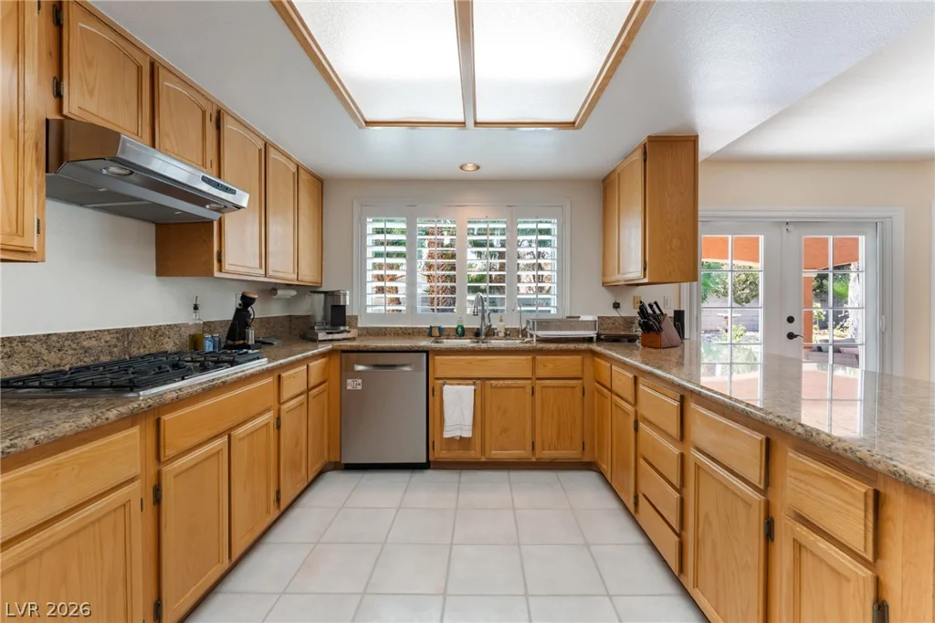 911 Nawkee, North Las Vegas, NV 89031
