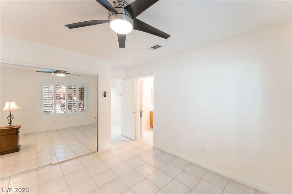 911 Nawkee, North Las Vegas, NV 89031