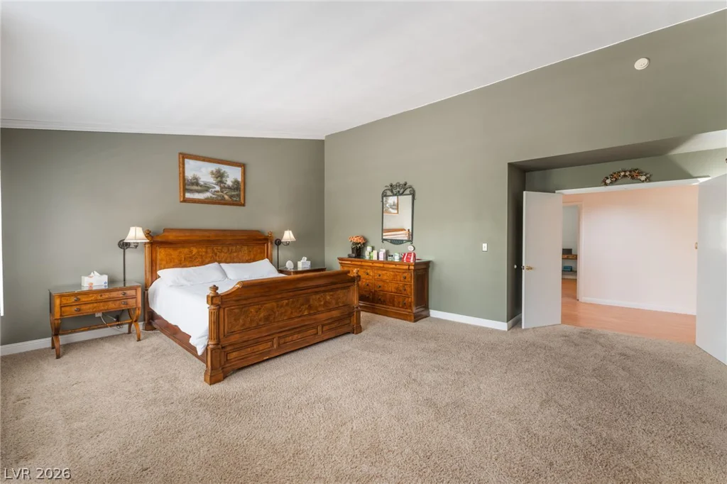 911 Nawkee, North Las Vegas, NV 89031