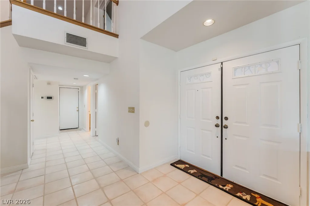 911 Nawkee, North Las Vegas, NV 89031