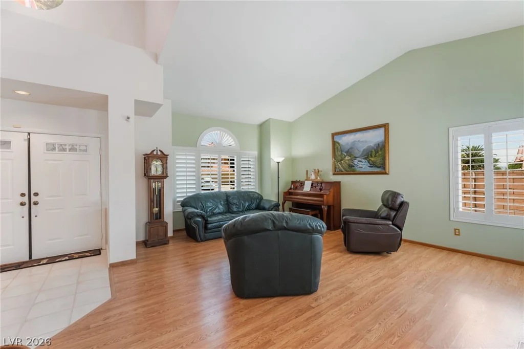 911 Nawkee, North Las Vegas, NV 89031