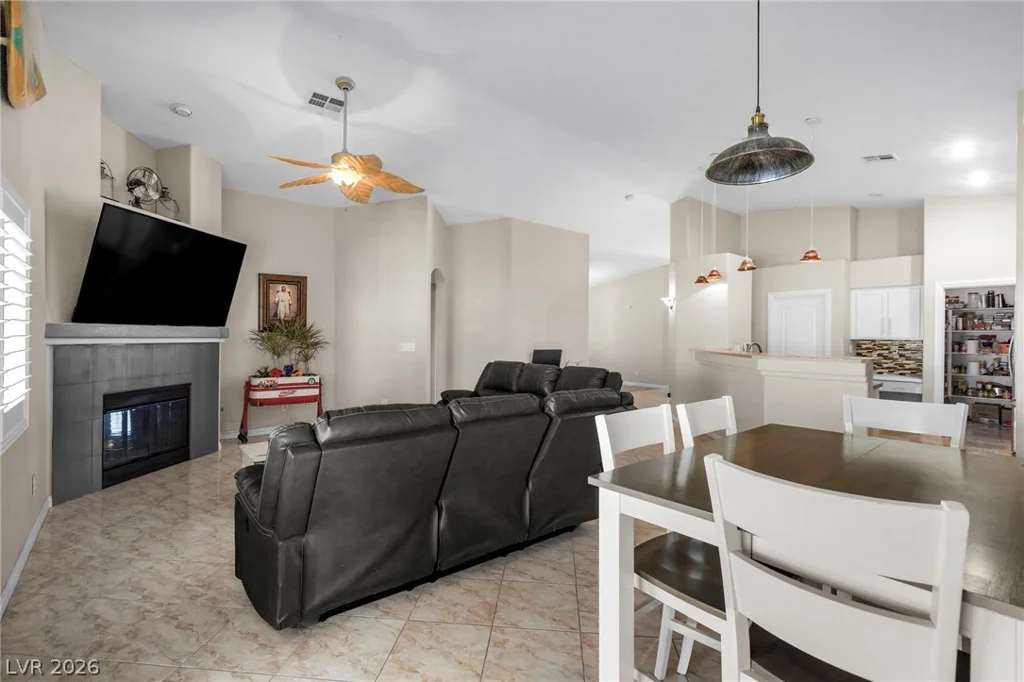 6612 Ringbill, North Las Vegas, NV 89084