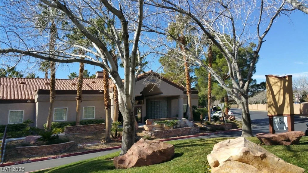 9325 Desert Inn, Las Vegas, NV 89117