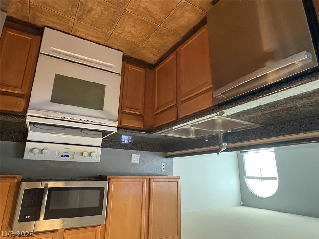 9325 Desert Inn, Las Vegas, NV 89117