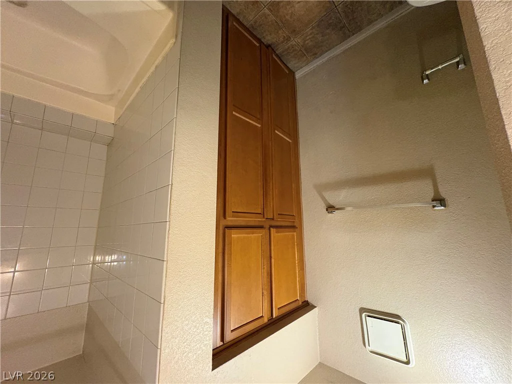 9325 Desert Inn, Las Vegas, NV 89117