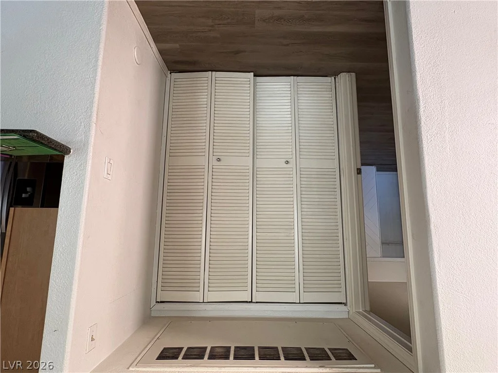 9325 Desert Inn, Las Vegas, NV 89117