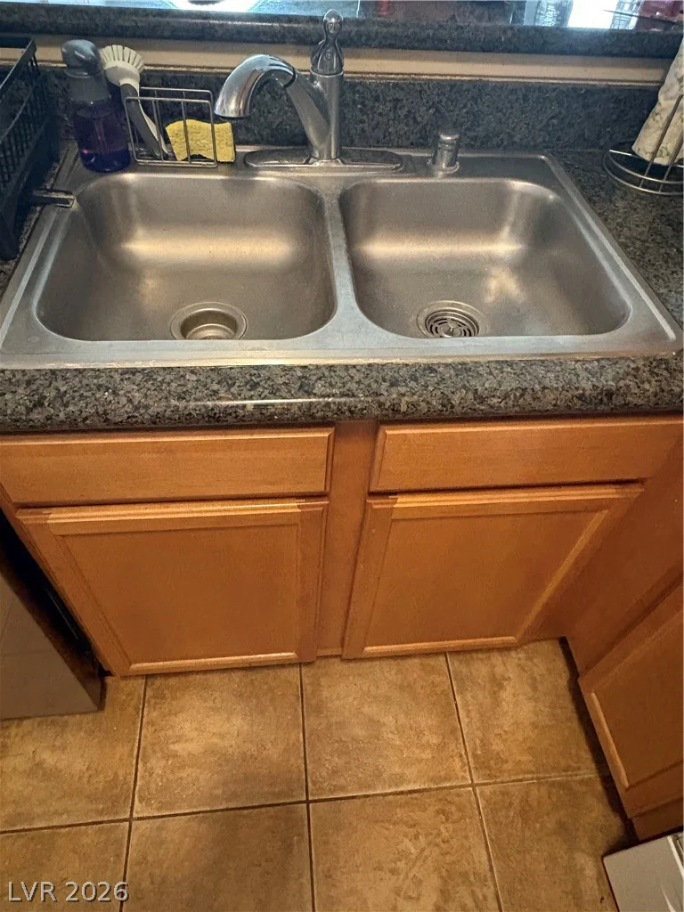 9325 Desert Inn, Las Vegas, NV 89117
