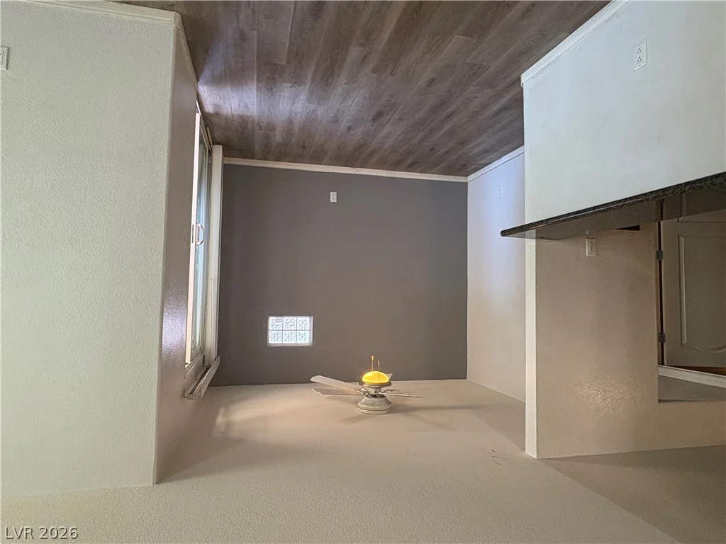 9325 Desert Inn, Las Vegas, NV 89117