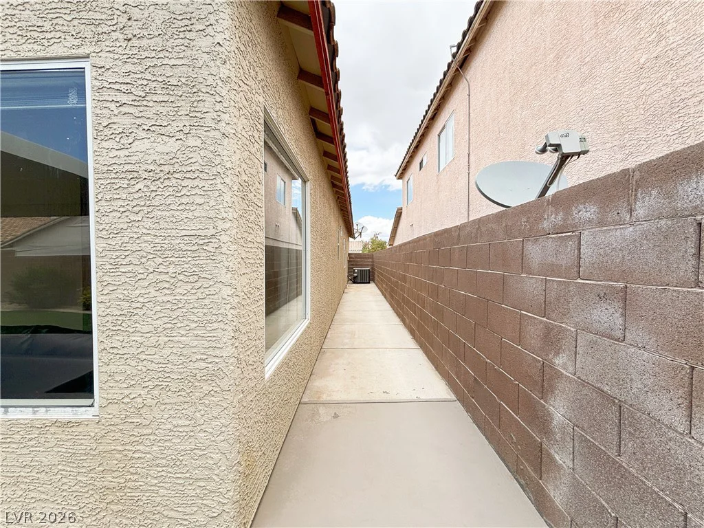 7971 Blue Brook, Las Vegas, NV 89147