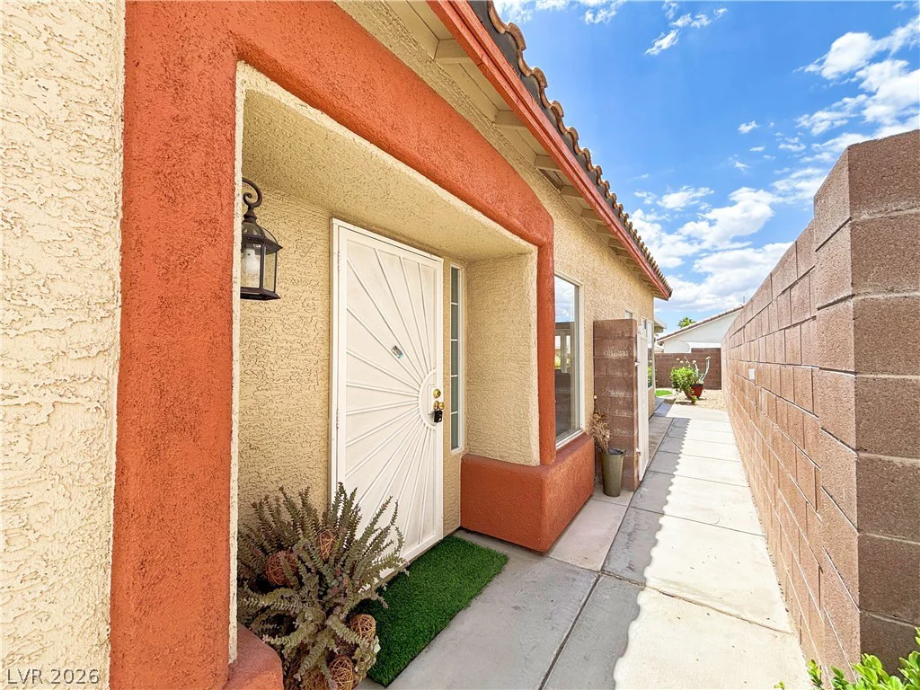 7971 Blue Brook, Las Vegas, NV 89147