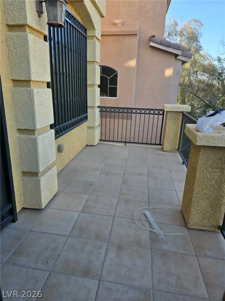 8451 Blackstone Ridge, Las Vegas, NV 89139