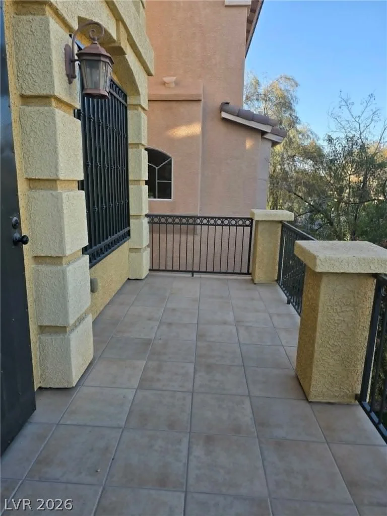 8451 Blackstone Ridge, Las Vegas, NV 89139