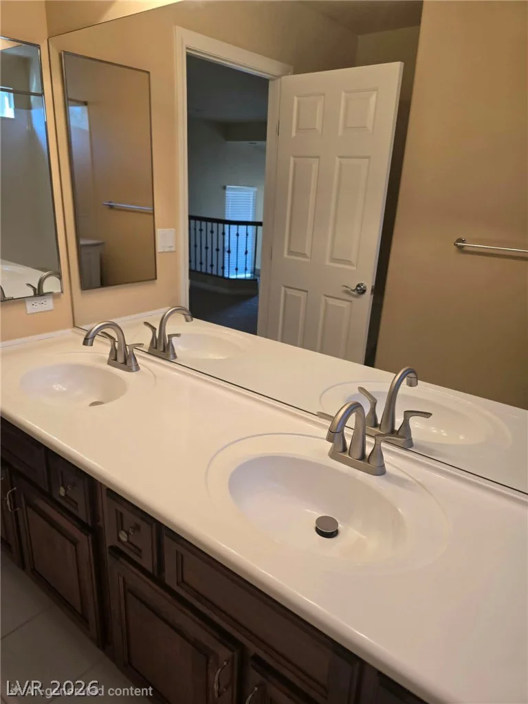 8451 Blackstone Ridge, Las Vegas, NV 89139