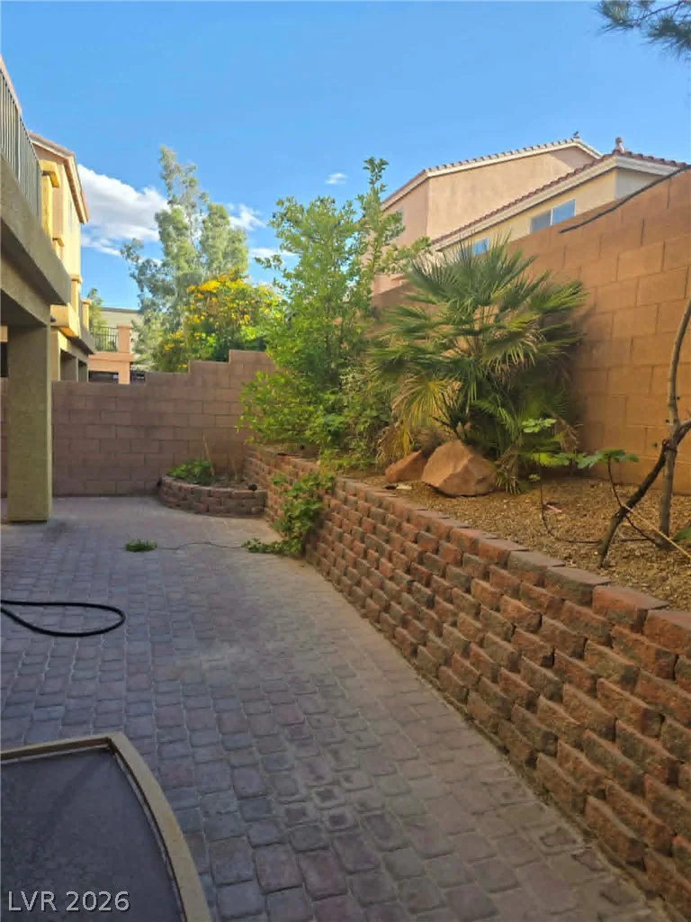 8451 Blackstone Ridge, Las Vegas, NV 89139