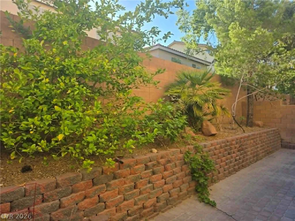 8451 Blackstone Ridge, Las Vegas, NV 89139
