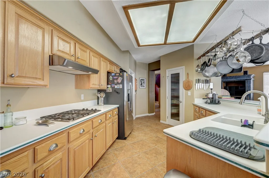 8429 Bay Point, Las Vegas, NV 89128