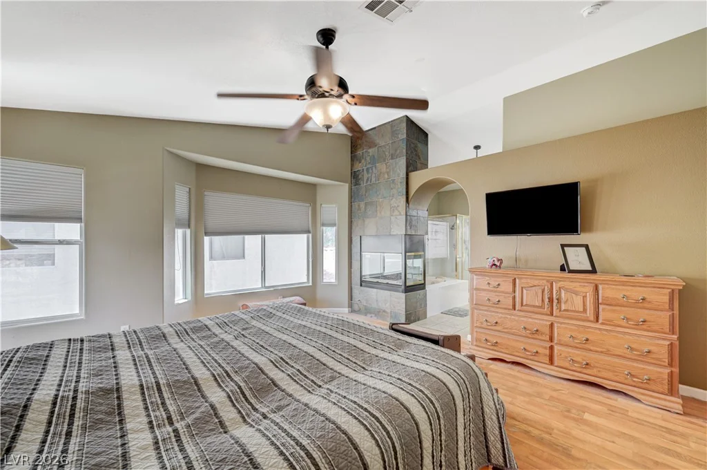 8429 Bay Point, Las Vegas, NV 89128