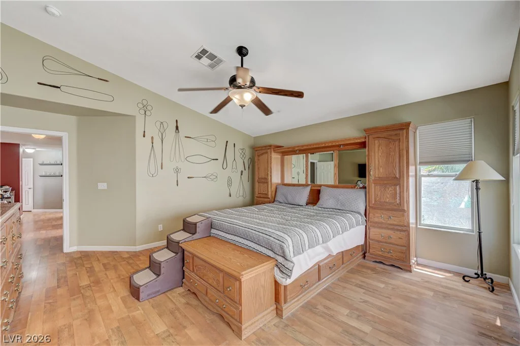 8429 Bay Point, Las Vegas, NV 89128