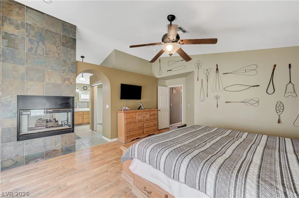 8429 Bay Point, Las Vegas, NV 89128