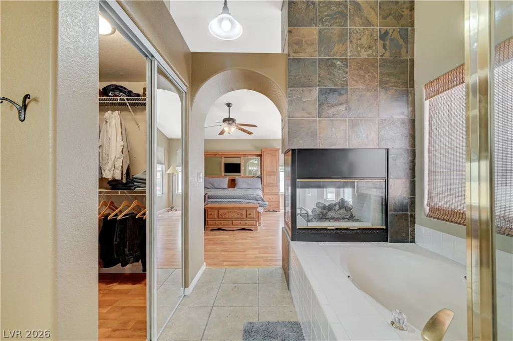 8429 Bay Point, Las Vegas, NV 89128