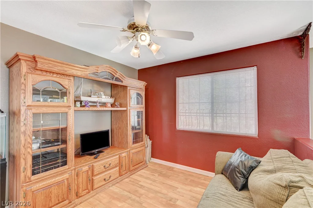 8429 Bay Point, Las Vegas, NV 89128