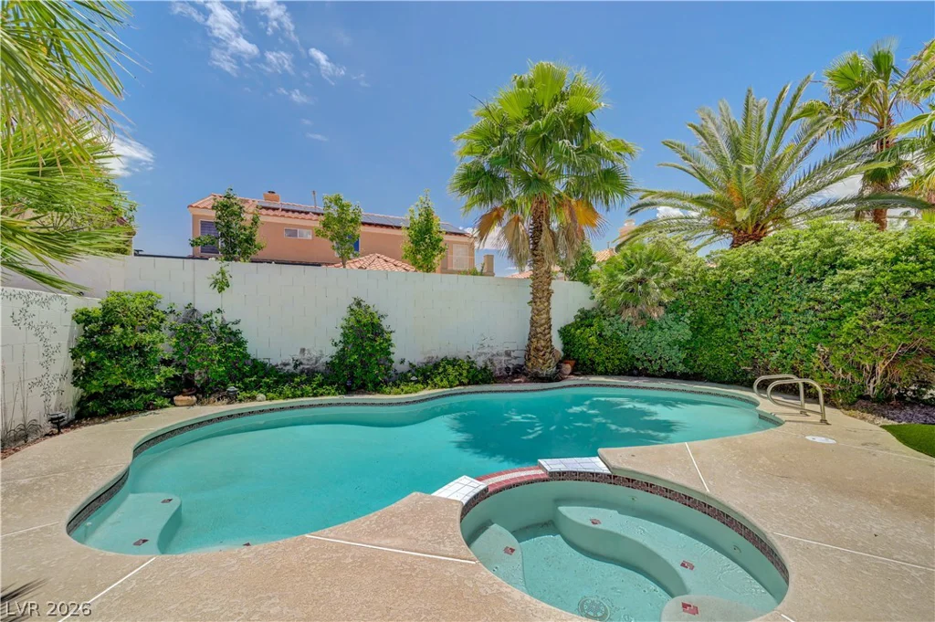8429 Bay Point, Las Vegas, NV 89128