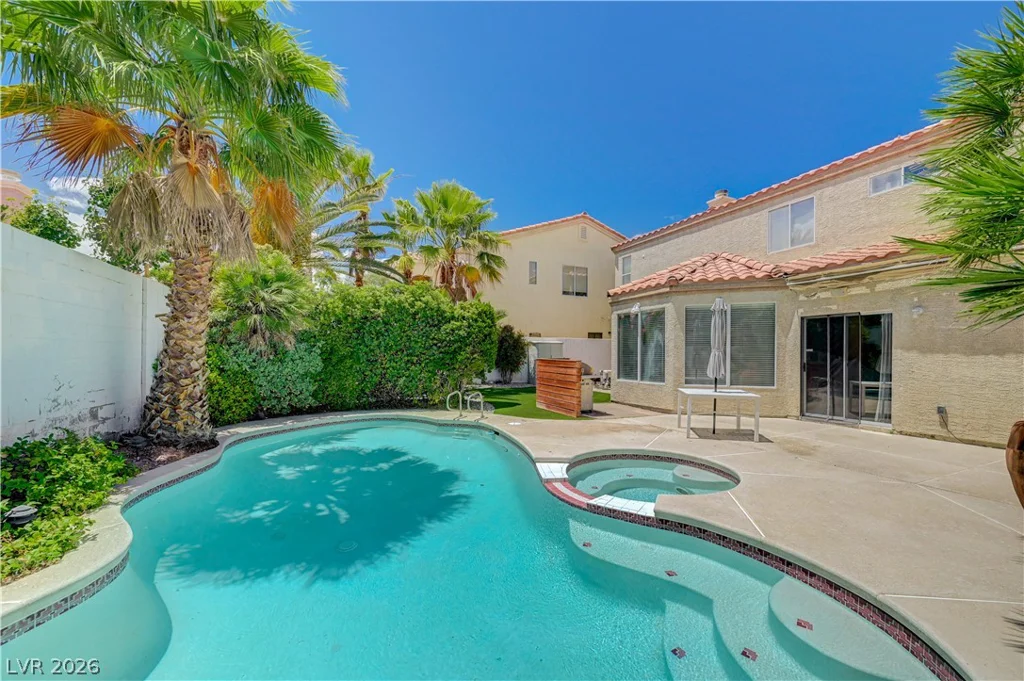 8429 Bay Point, Las Vegas, NV 89128